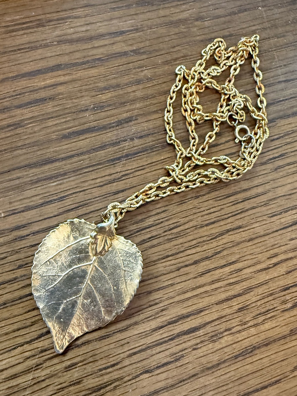 Vintage Gold Aspen Leaf Pendant Necklace